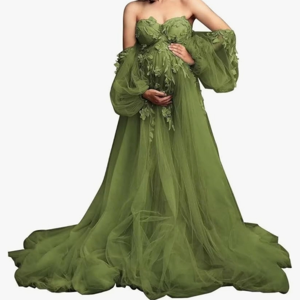 BNWT Maternity dress, photo shoot, pregnancy gown
